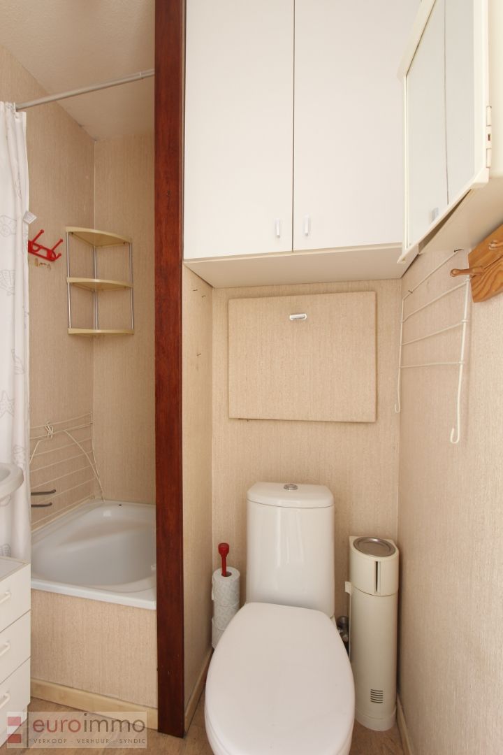 Studio met centrale ligging in Nieuwpoort Bad. Voor de renoveerders onder jullie. foto 8