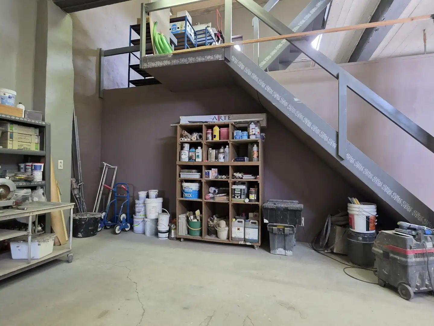 Vlot bereikbaar atelier/opslagruimte te koop foto 14