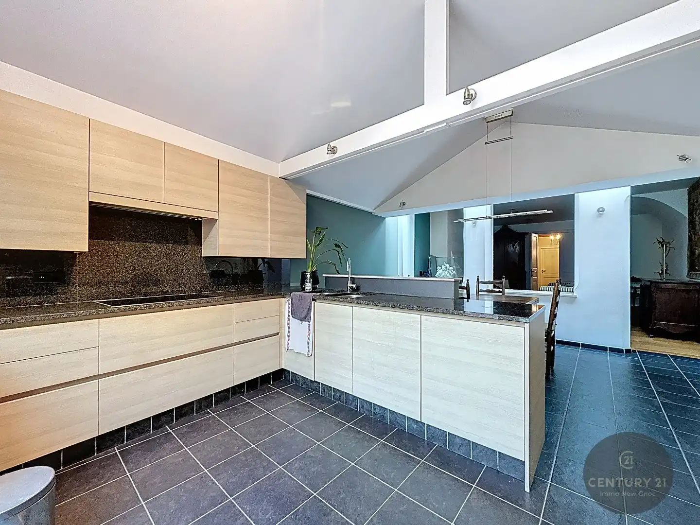 BRUGGE: exclusief pand met uitzonderlijke binnentuin foto 14