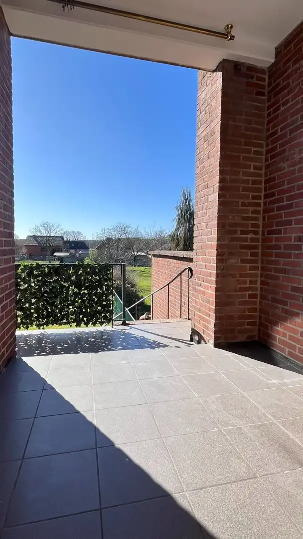 Appartement met drie slaapkamers, terras, kelderberging en garage. foto 8