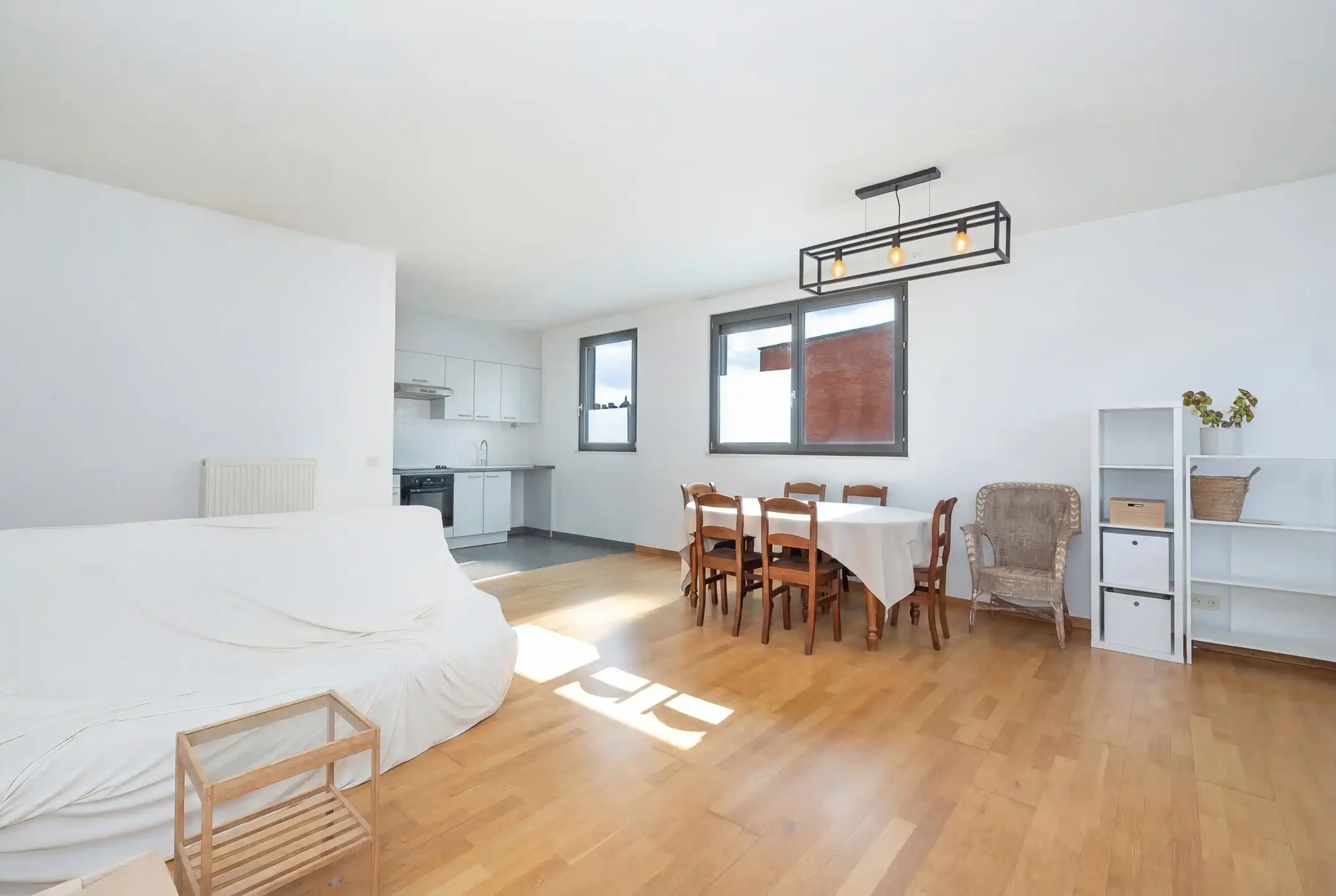 Aantrekkelijke zin Ruimte, licht en comfort in één foto 3