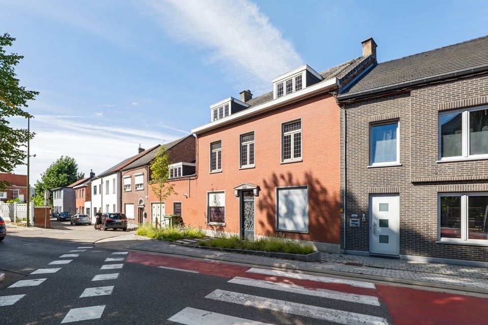 TE RENOVEREN WONING MET VEEL POTENTIEEL IN HARTJE ZOUTLEEUW foto 2