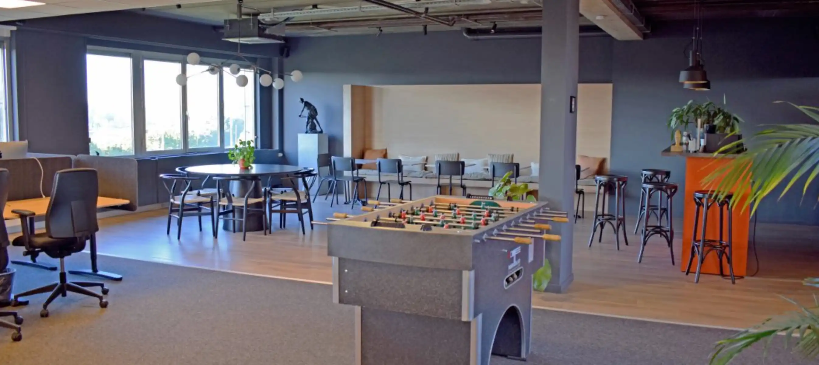 Kantoor te huur – Zichtbaar gebouw Quinten, Singel foto {{pictureIndex}}