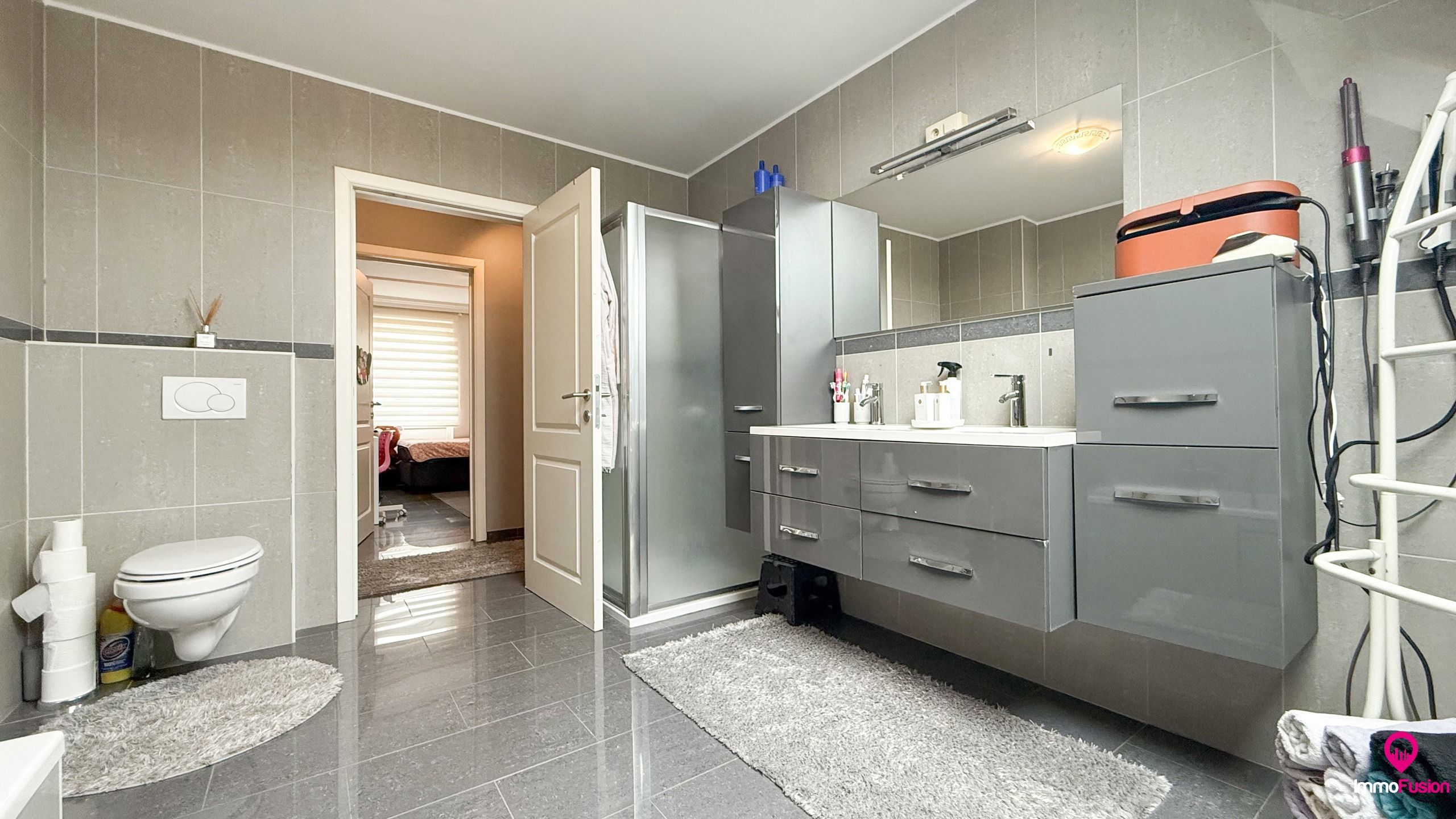 Instapklare woning met 3 slpks, tuin en garage in Lillo! foto 23