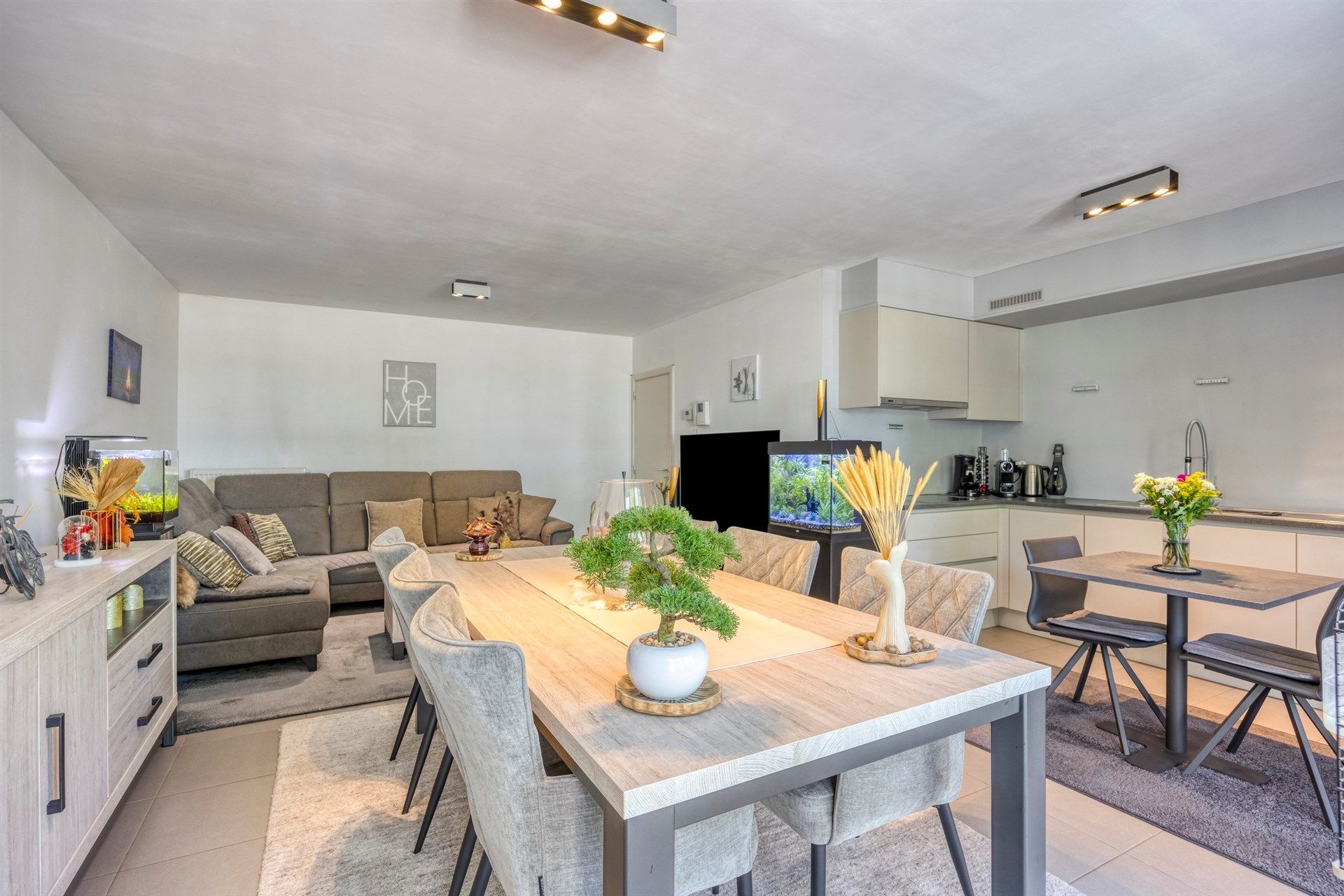 Comfortabel 2 slaapkamer appartement met ondergrondse parkeerplaats en een schitterend uitzicht op uitgestrekt landschap (94m²) foto 7
