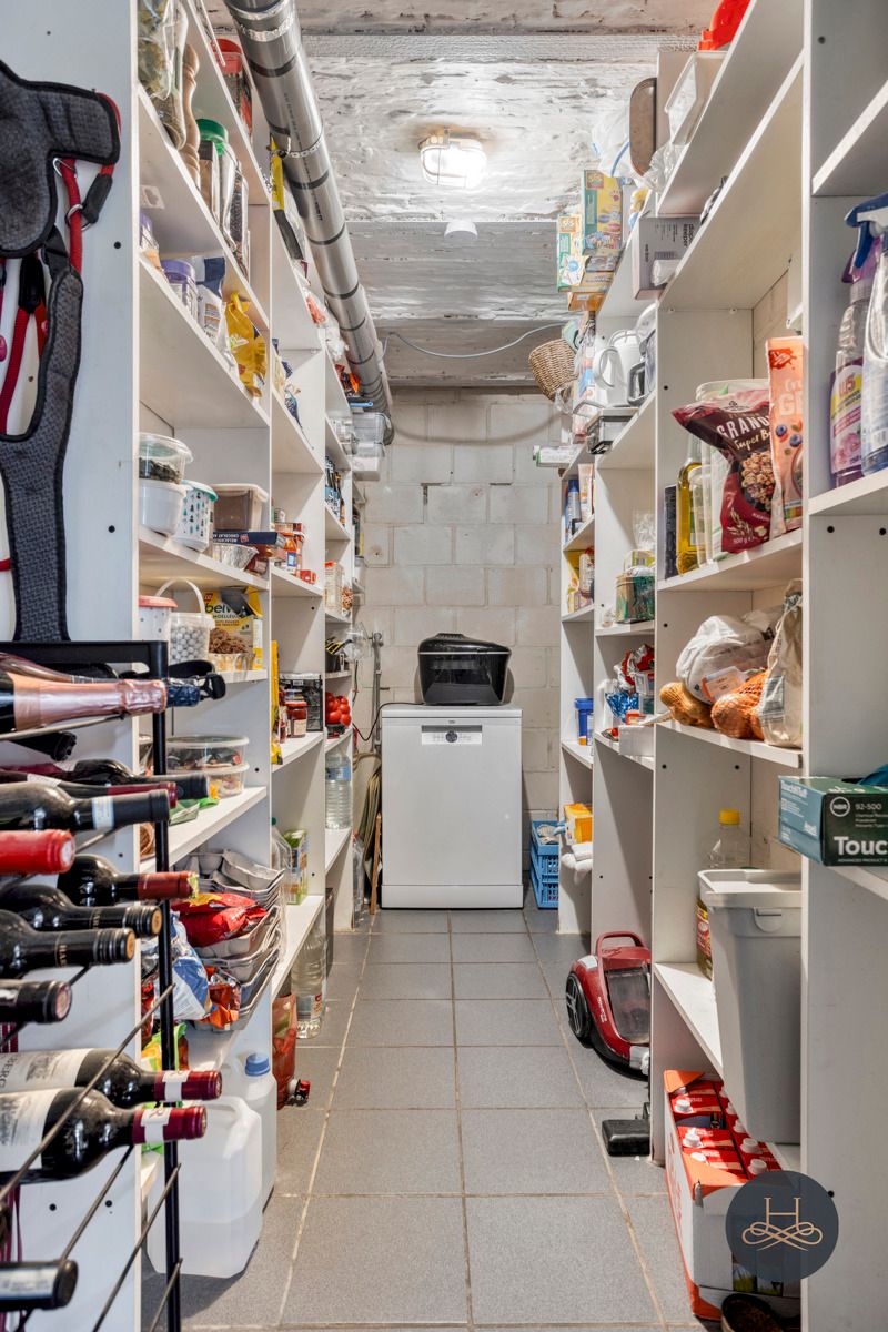 Charmante, gerenoveerde halfopen woning met grote tuin foto 20