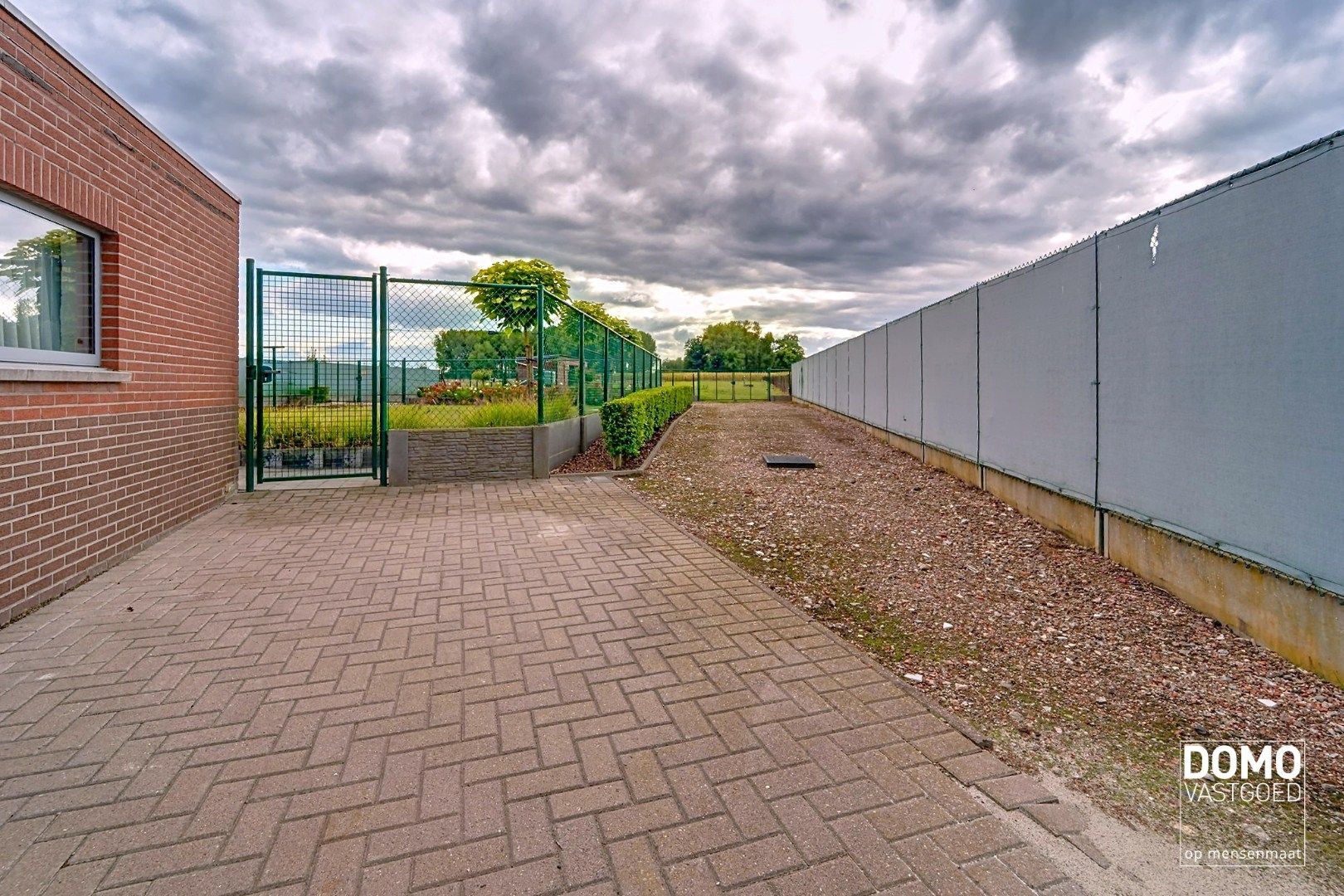 Ruime woning met weiland te koop te Alken foto 25