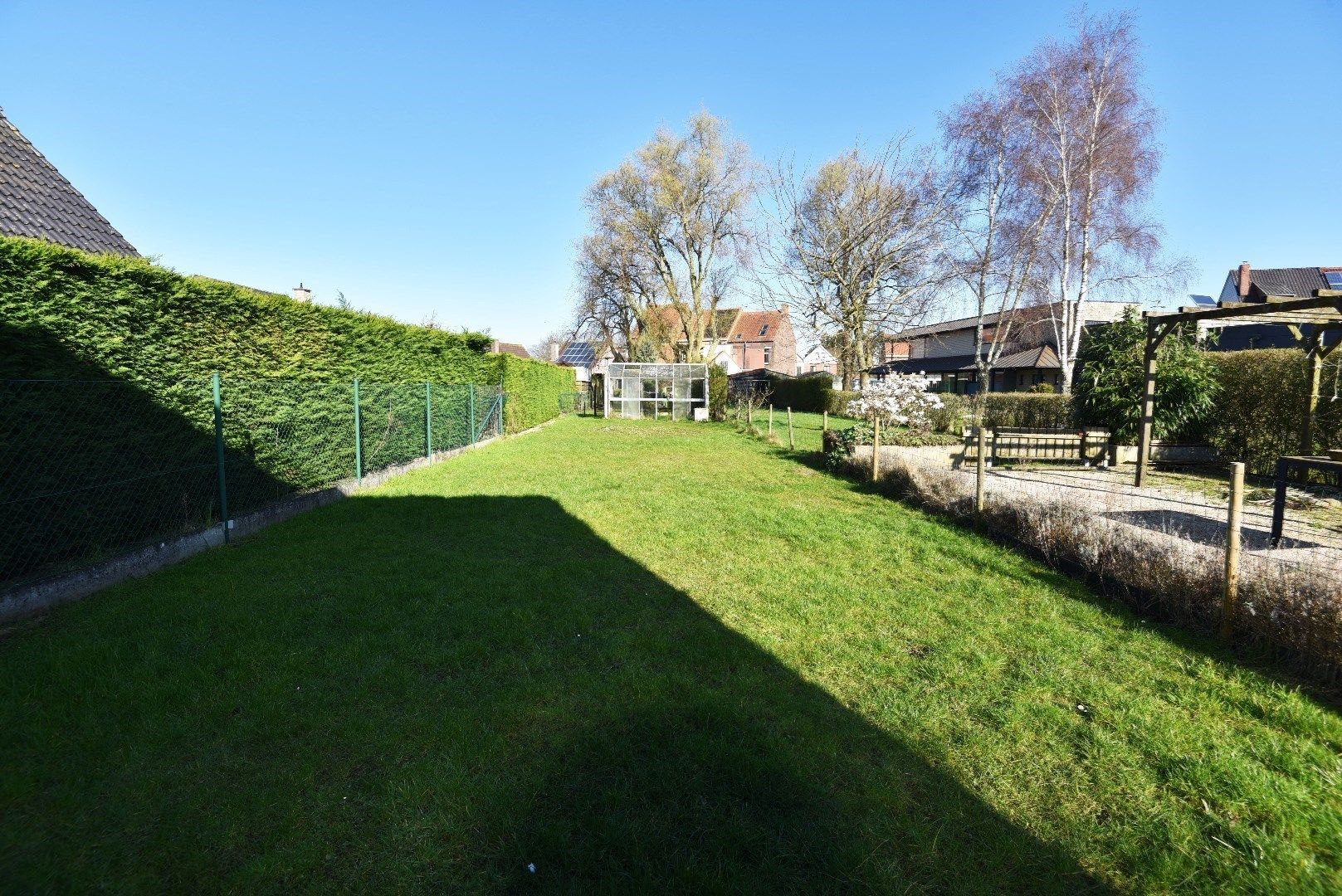 Te renoveren woning 4 slpks en tuin  op 870m² nabij centrum Maldegem foto 3