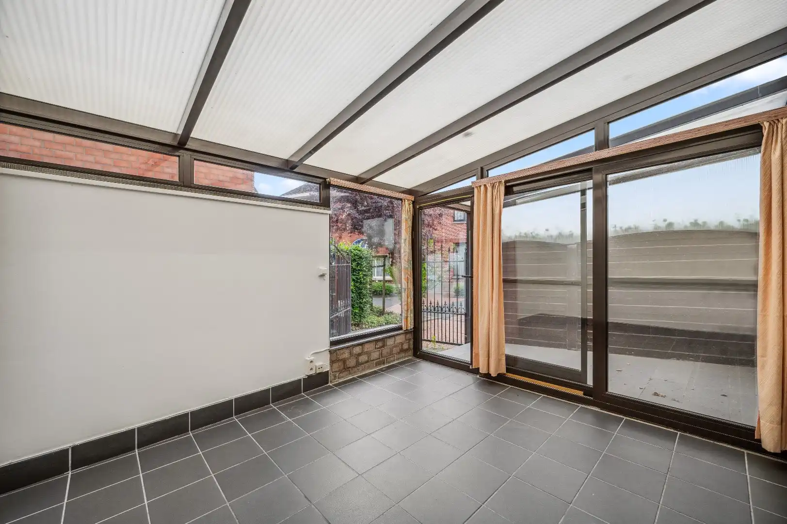 2 vergunde appartementen of 1 huis pal in centrum Herk-de-Stad foto 18