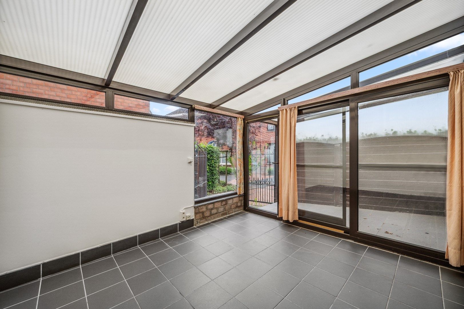 2 vergunde appartementen of 1 huis pal in centrum Herk-de-Stad foto 18