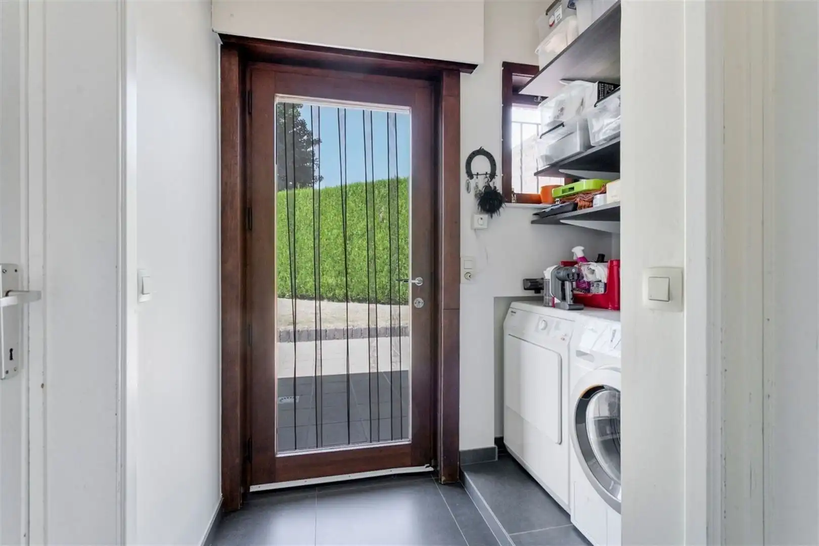 Verzorgde woning met zwembad. foto 13