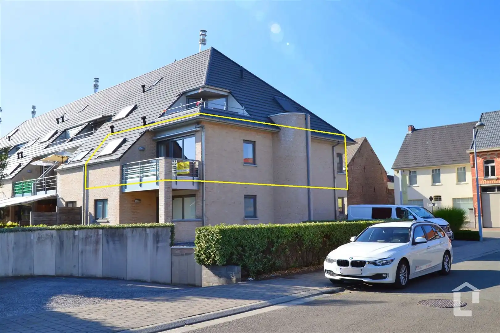 Recent 2-slaapkamer appartement met zonnig terras te Zingem foto {{pictureIndex}}