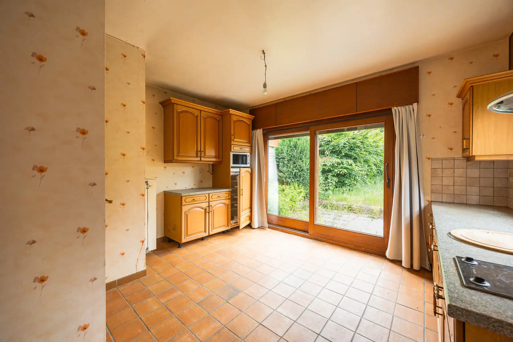 Karaktervolle, te renoveren open bebouwing op ruim perceel foto 10