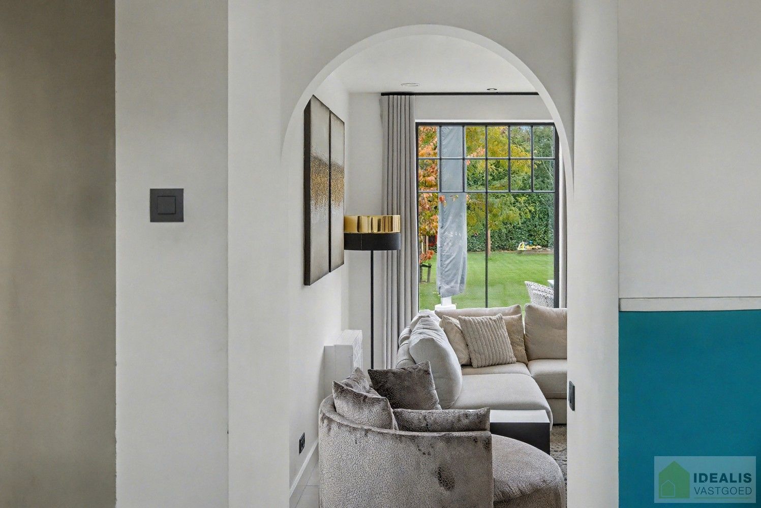 IDEALIS VASTGOED - BIJZONDERE EN HOOGWAARDIG AFGEWERKTE VILLA OP GEGEERDE LOCATIE foto 17