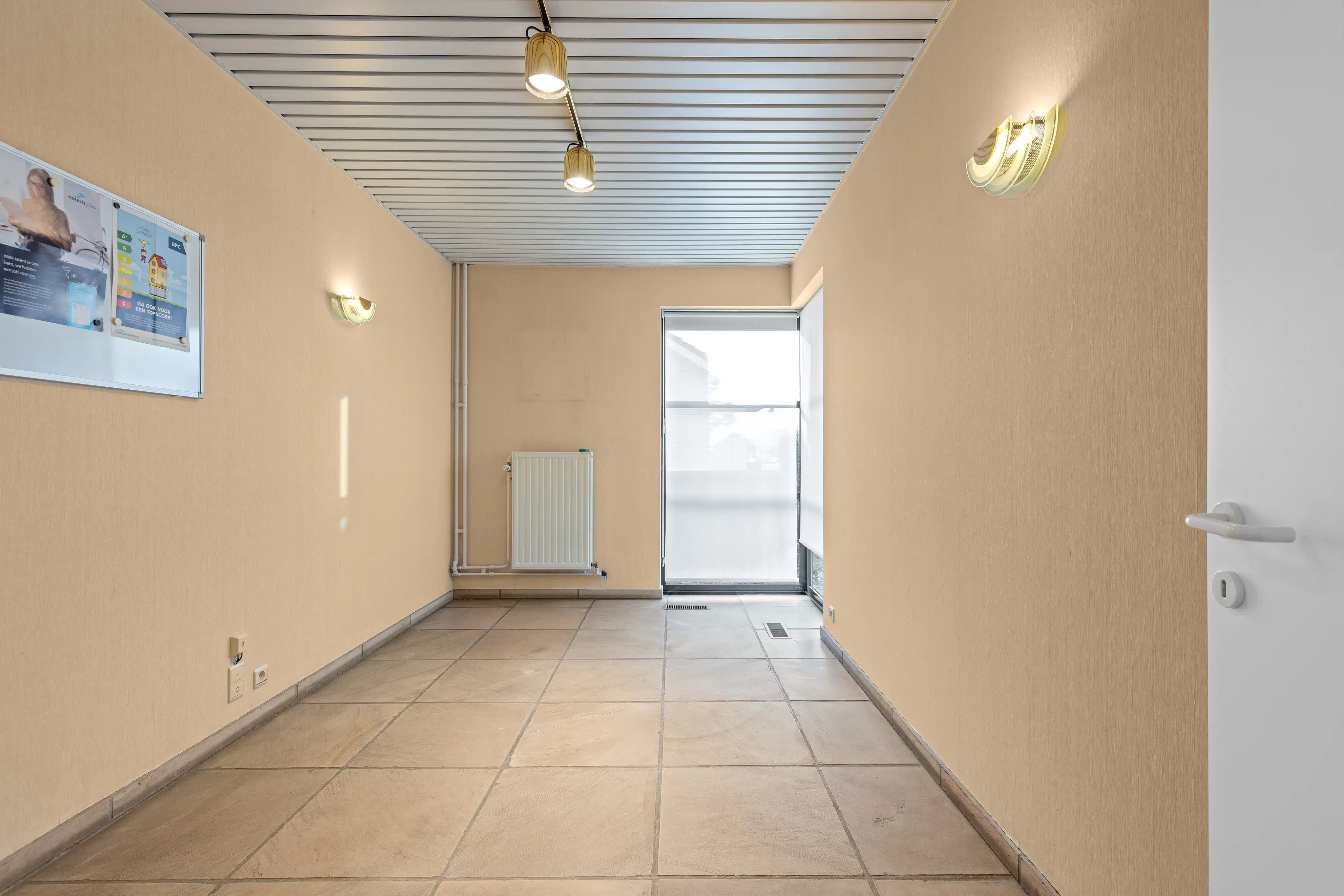 Wonen met ruimte, zichtbaarheid en potentieel! foto 3