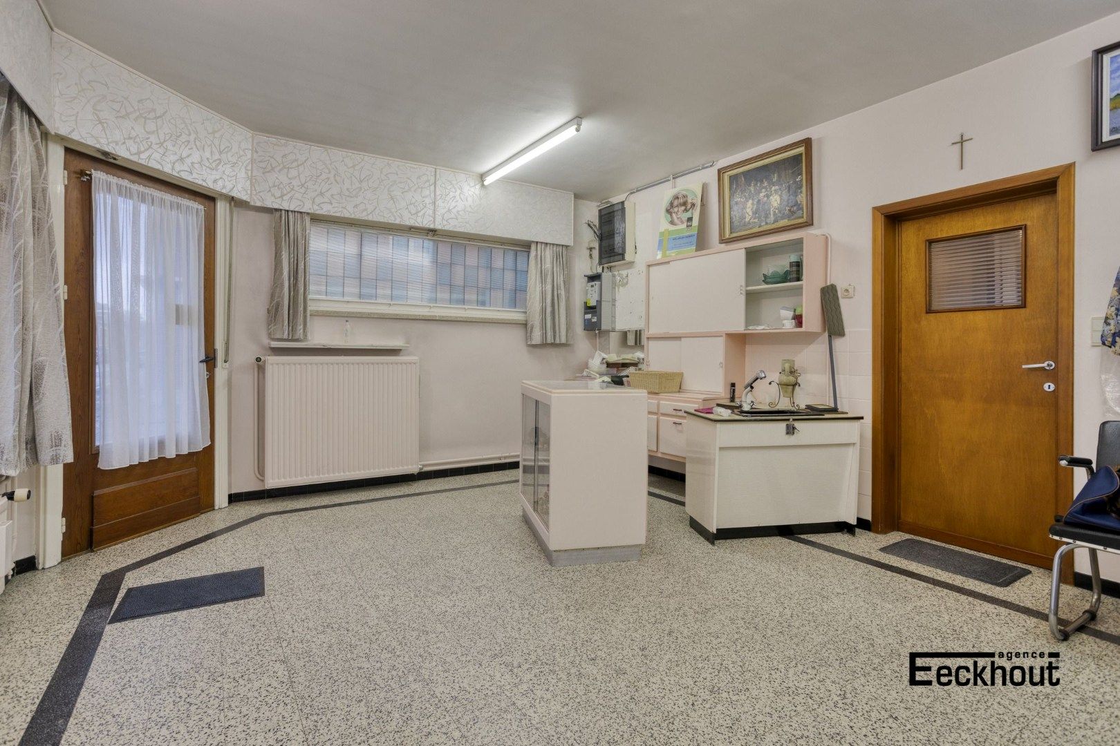 Ruime hoekwoning met terras, garage en 3 slaapkamers in Bredene-Sas foto 5