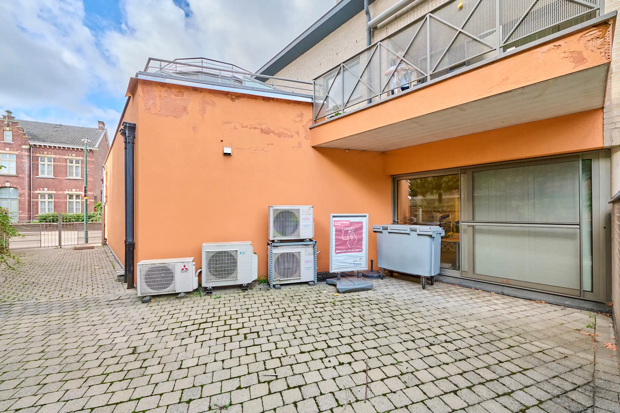 Te huur: Kantoor/handelsruimte (184 m²) in hartje Meeuwen foto 11
