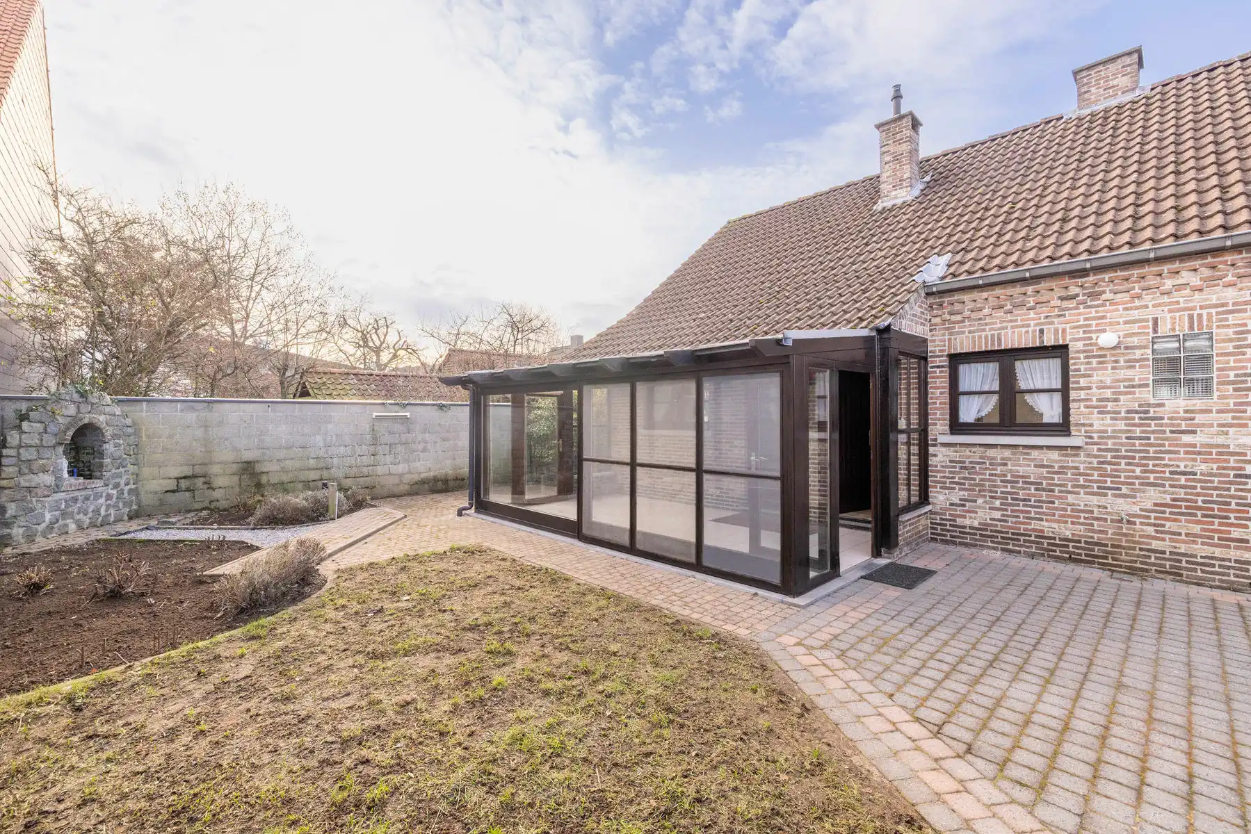 Open bebouwing met 3slpk, tuin en garage foto 12