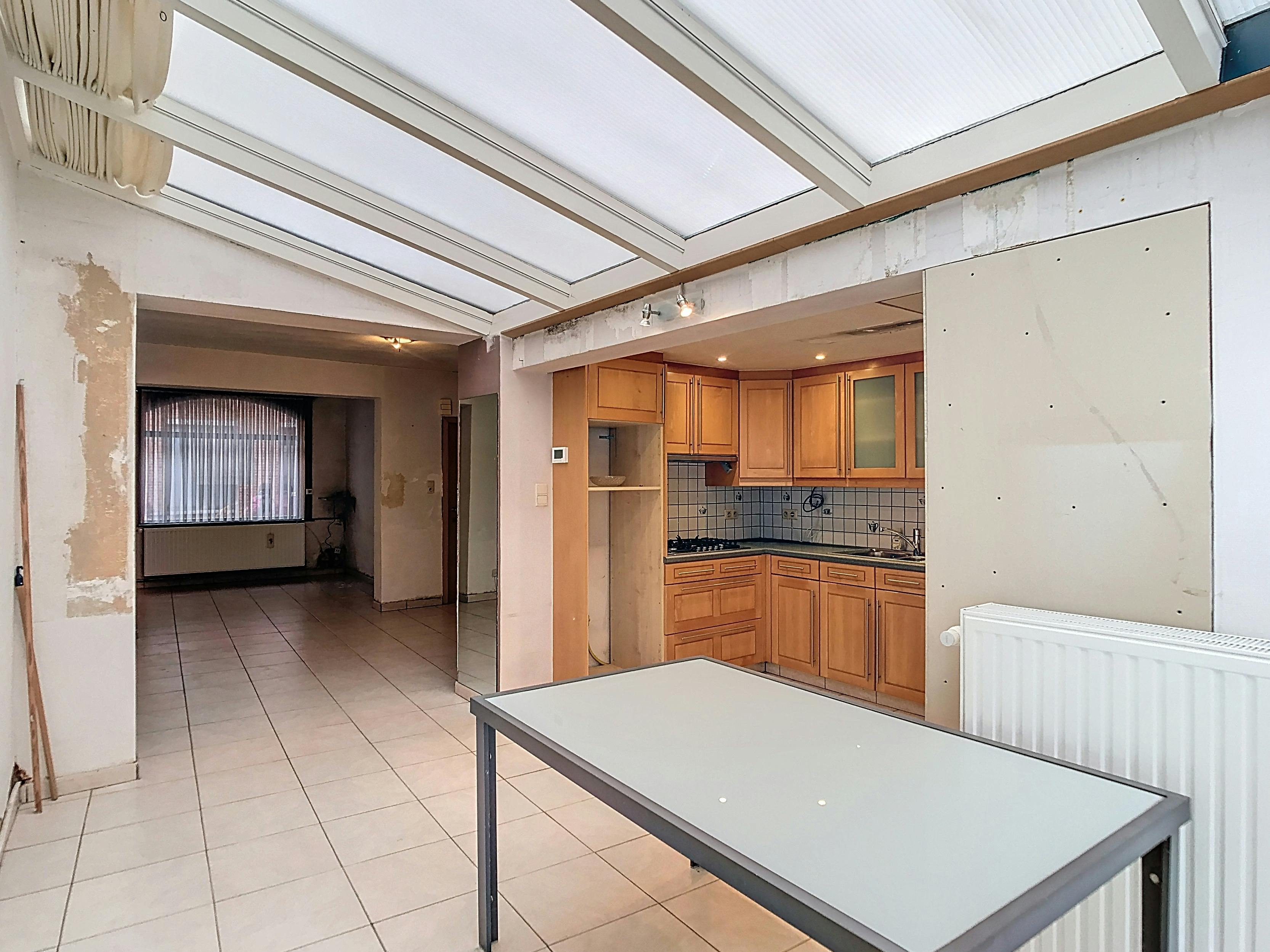 Huis te koop in Ieper centrum met 3 slaapkamers en stadstuin foto 11