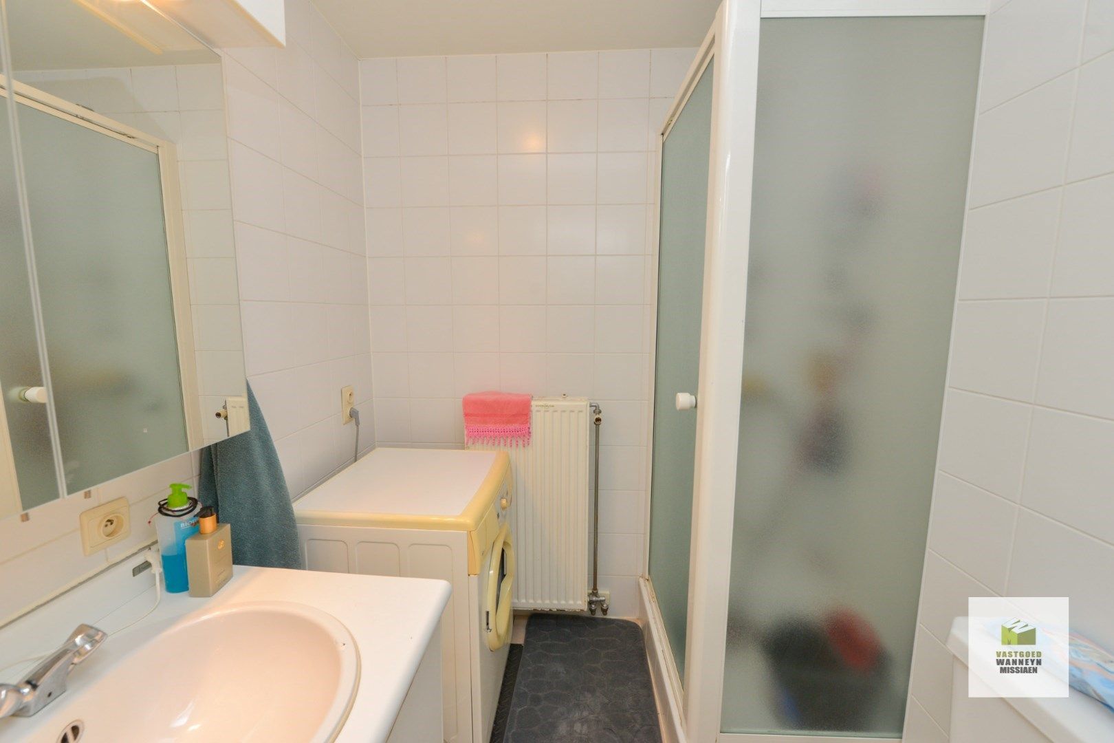 Centraal gelegen 2 slpk appartement met 2 terrassen en bovengrondse staanplaats foto 8