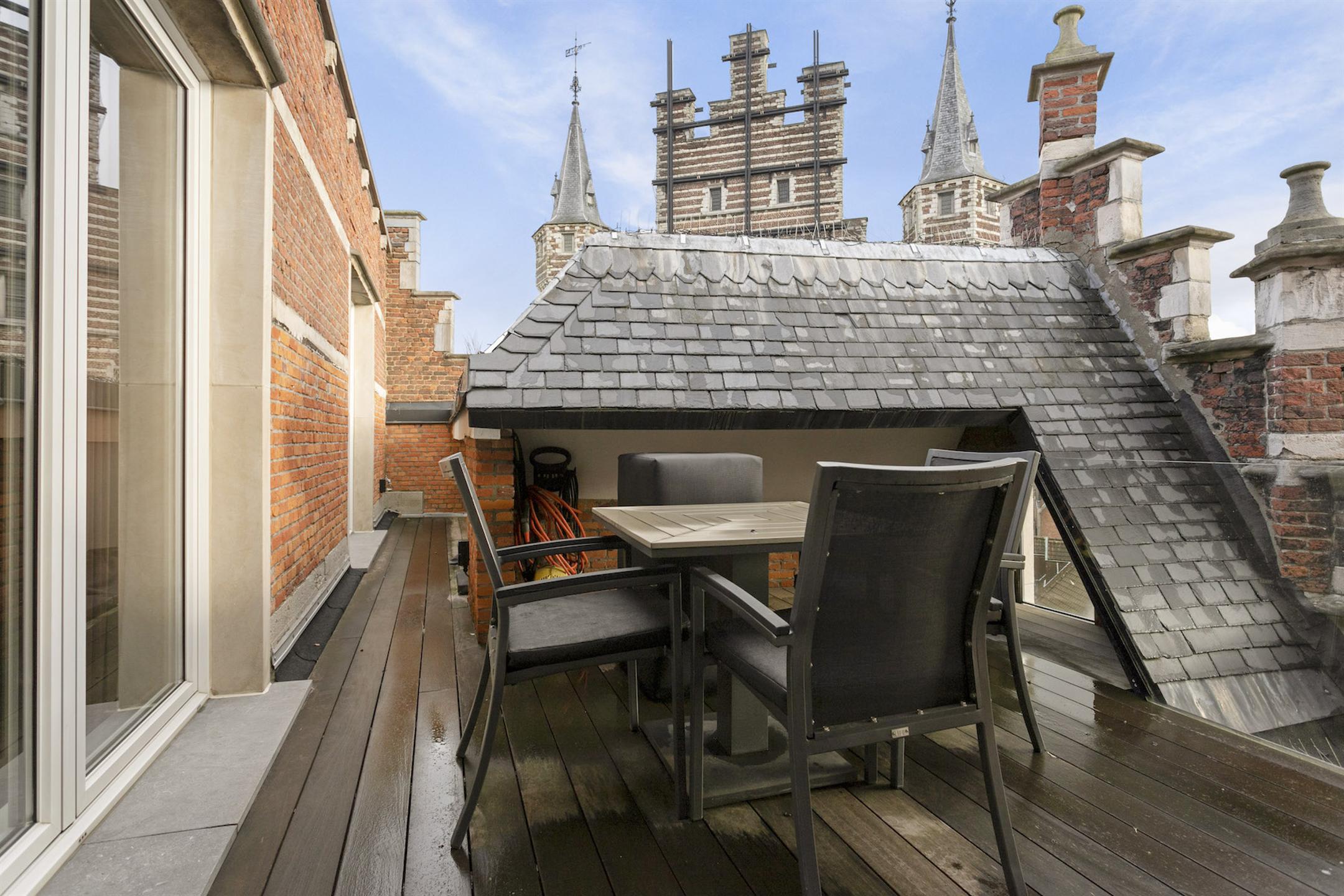 ANTWERPEN - Royale penthouse, gemeubeld, met panoramisch zicht op de Schelde, in een prestigieus gebouw. foto 41