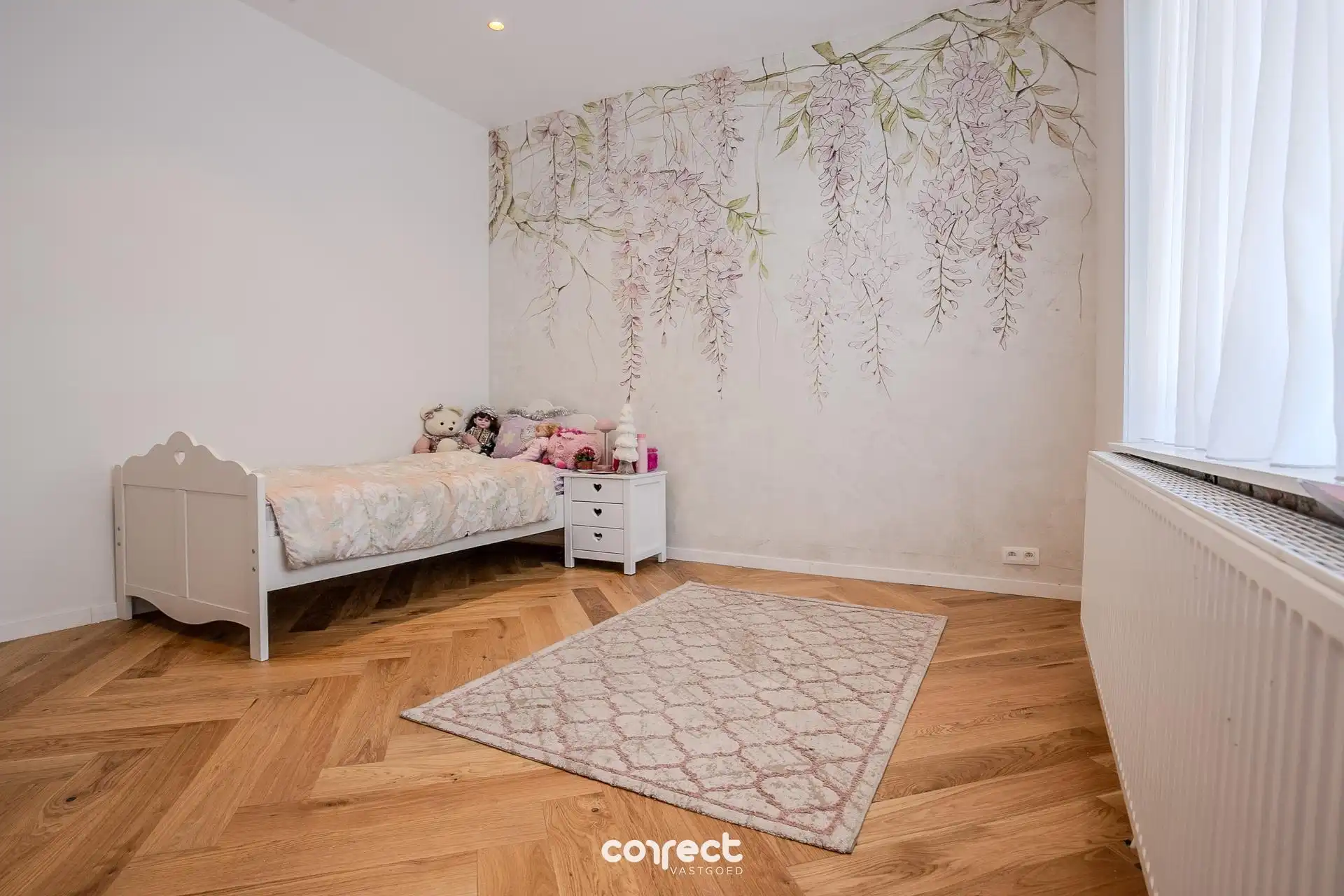 Volledig gerenoveerde en energiezuinige woning in Brugge. foto 11