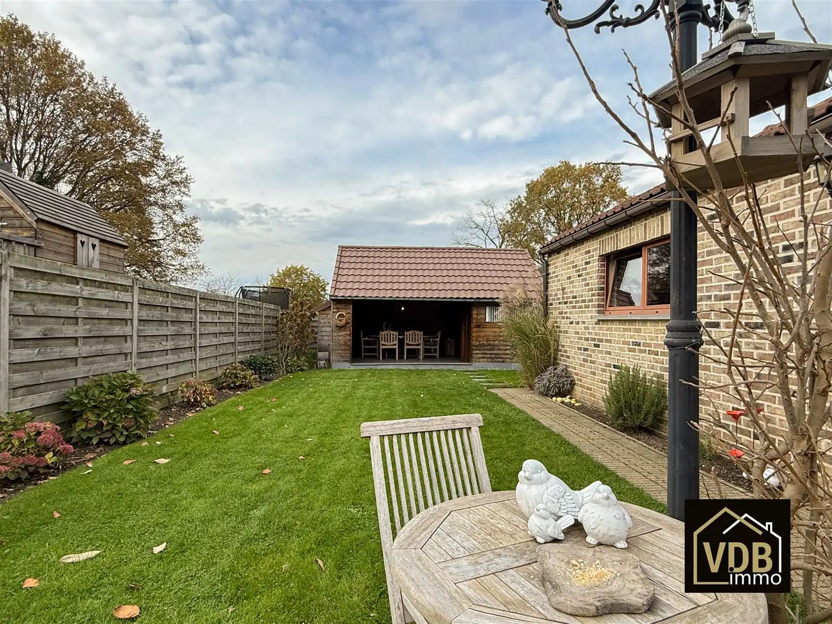 Instapklare halfopen bebouwing met 3 slaapkamers foto 76