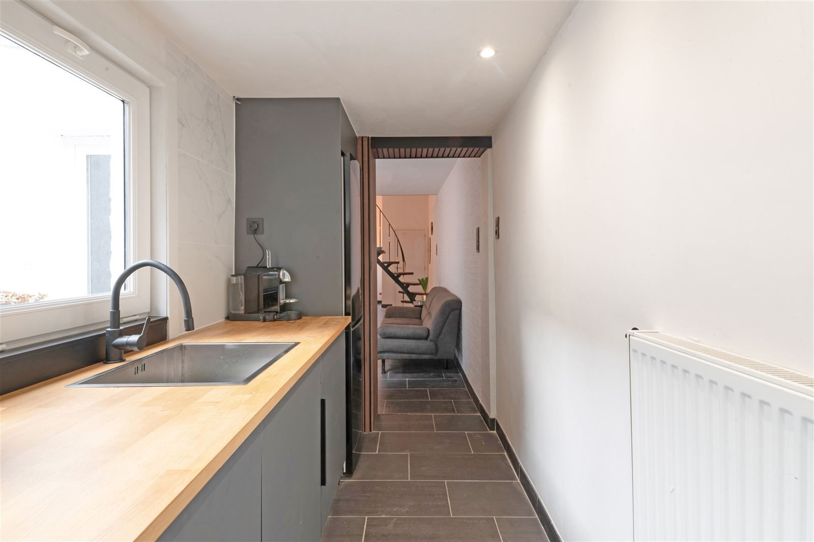 Instapklare rijwoning met stadskoer foto 6