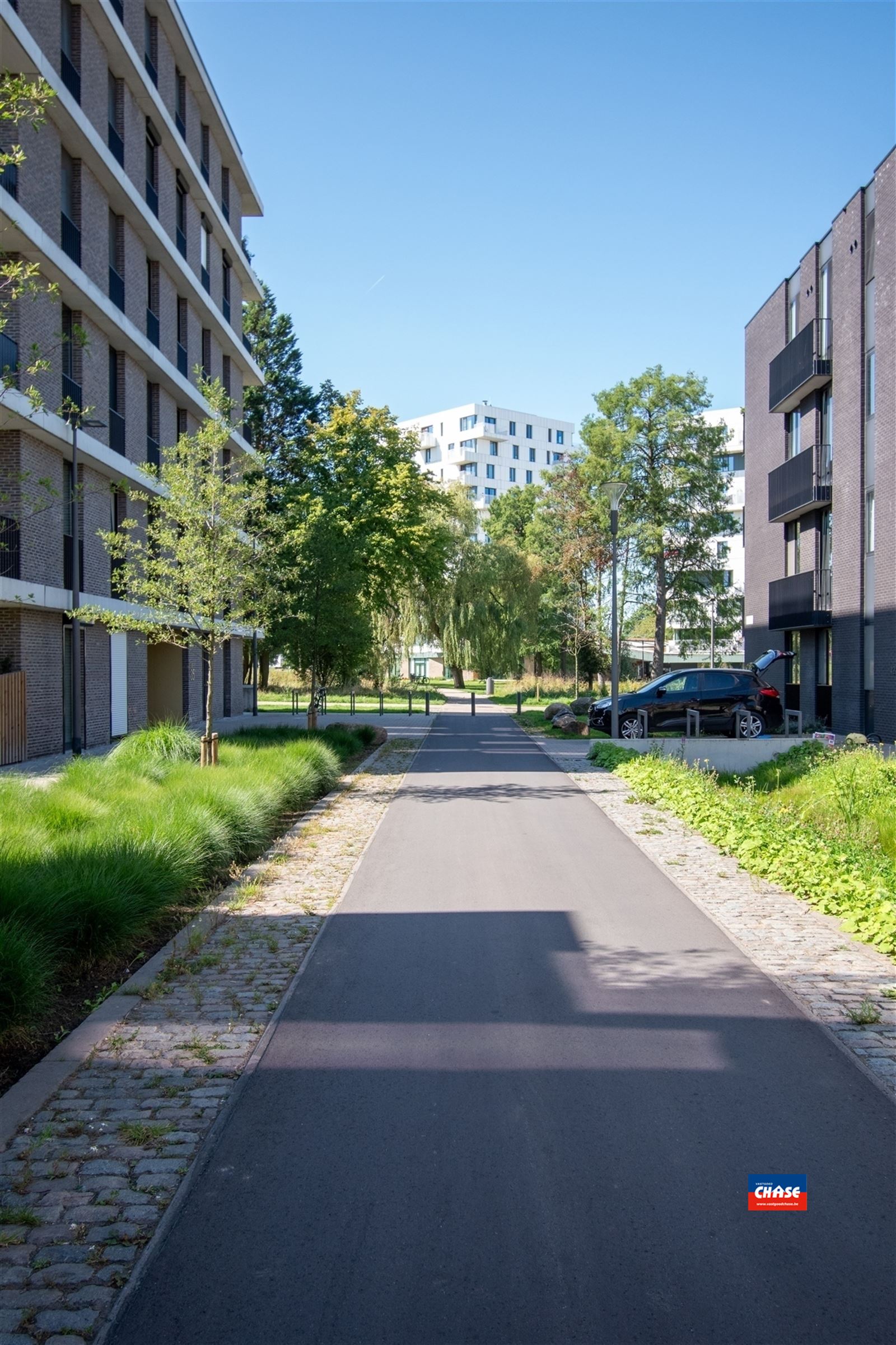 Knap nieuwbouwappartement met 2 slaapkamers, groot terras met prachtig uitzicht en ondergrondse autostaanplaats foto 29