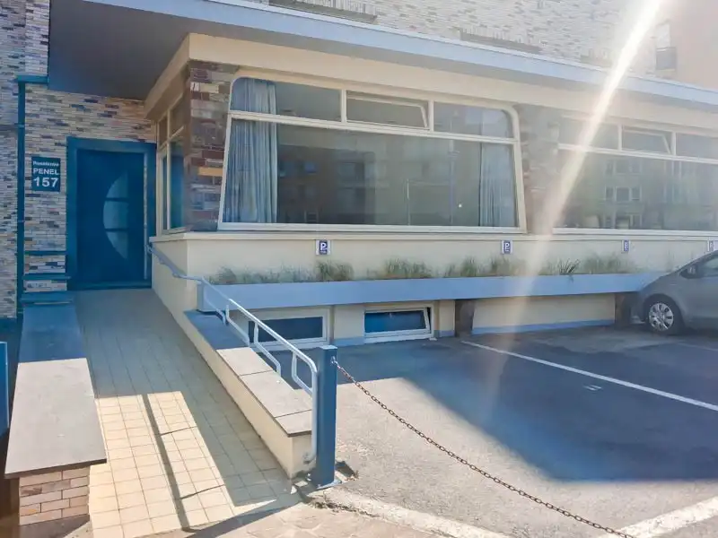 Ruim 2-slaapkamerappartement met zeezicht in het centrum van Koksijde foto 2