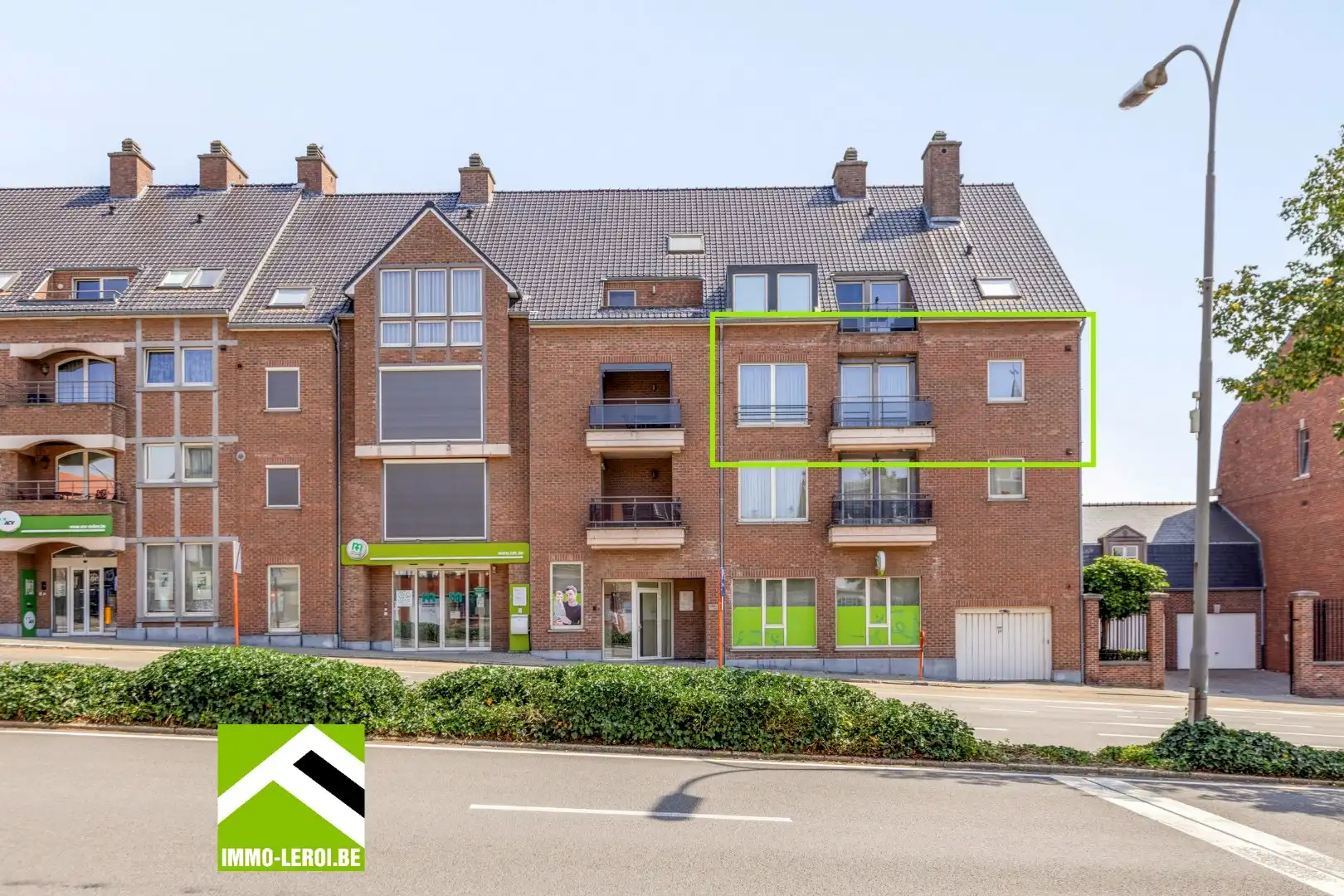Mooi gelegen appartement met 3 slaapkamers en garage, centrum Tongeren   foto {{pictureIndex}}