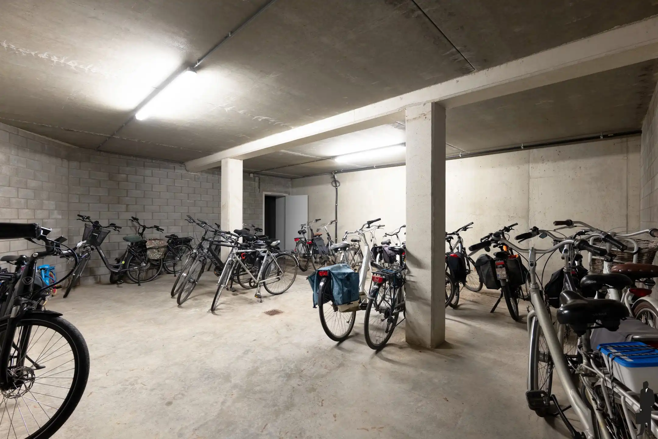 Uitstekend, licht appartement - riant zonneterras en garage foto 22