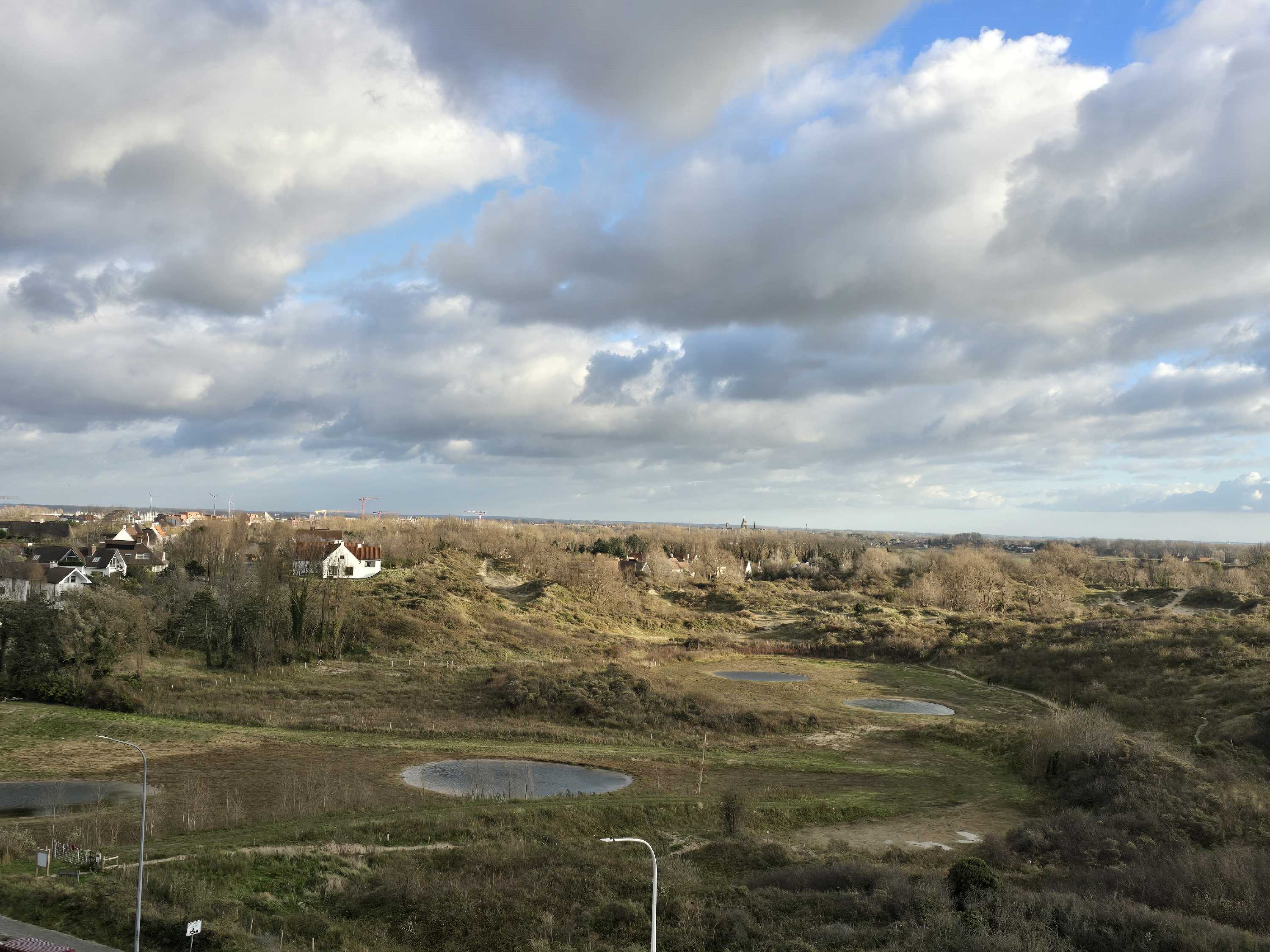 Zongericht hoekappartement met een open zicht te Nieuwpoort foto 3