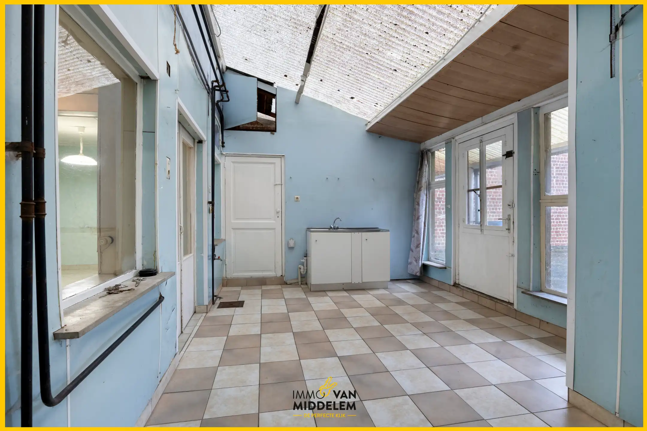 VOLLEDIG TE RENOVEREN WONING MET 5 KAMERS EN TUIN foto 10