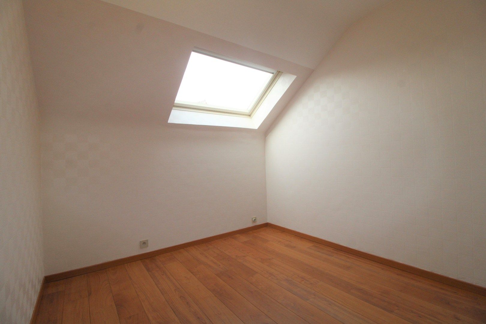 Duplex appartement met 2 slaapkamers en garage te Roeselare foto 9