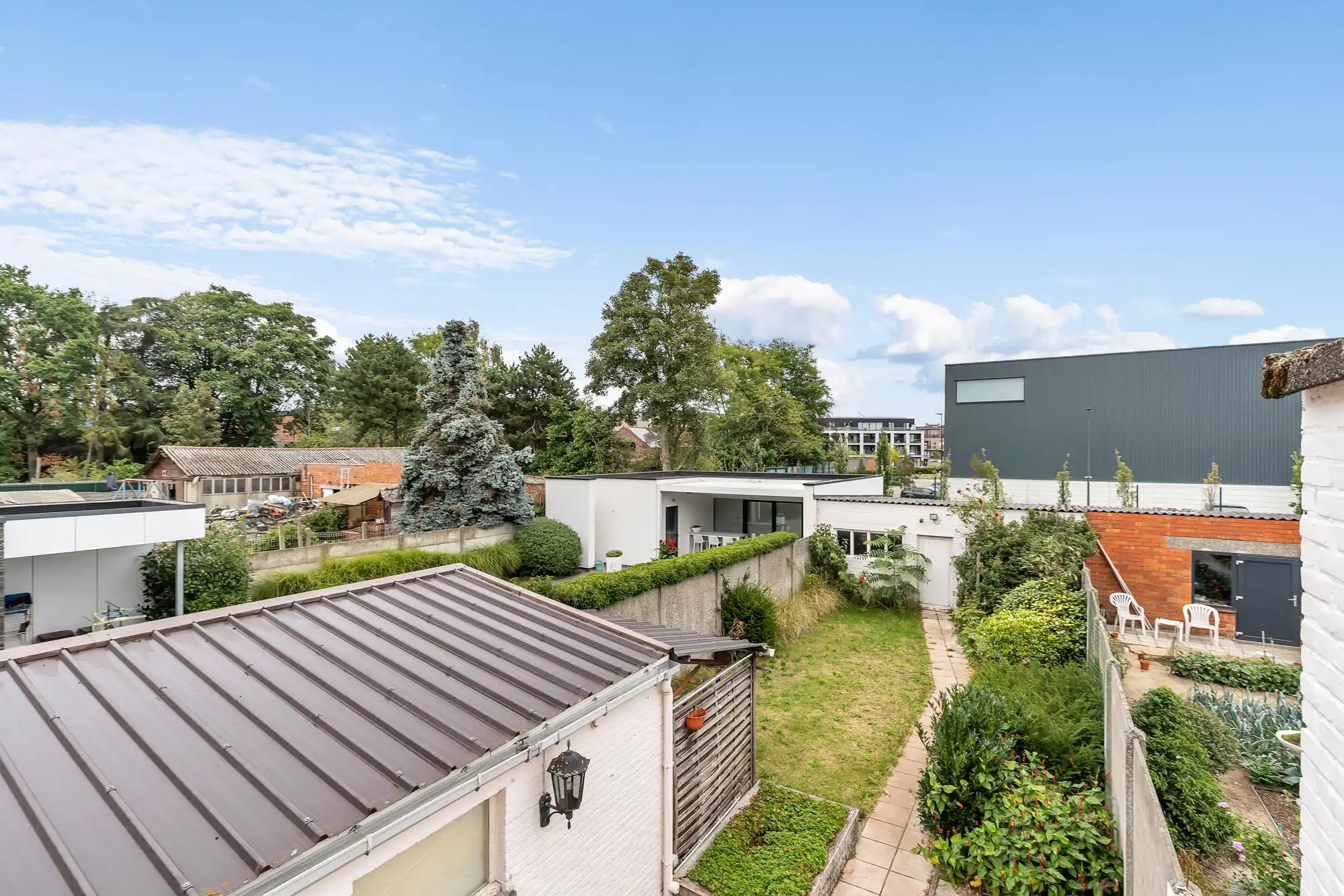Te moderniseren woning met 3 slaapkamers en garage foto 26