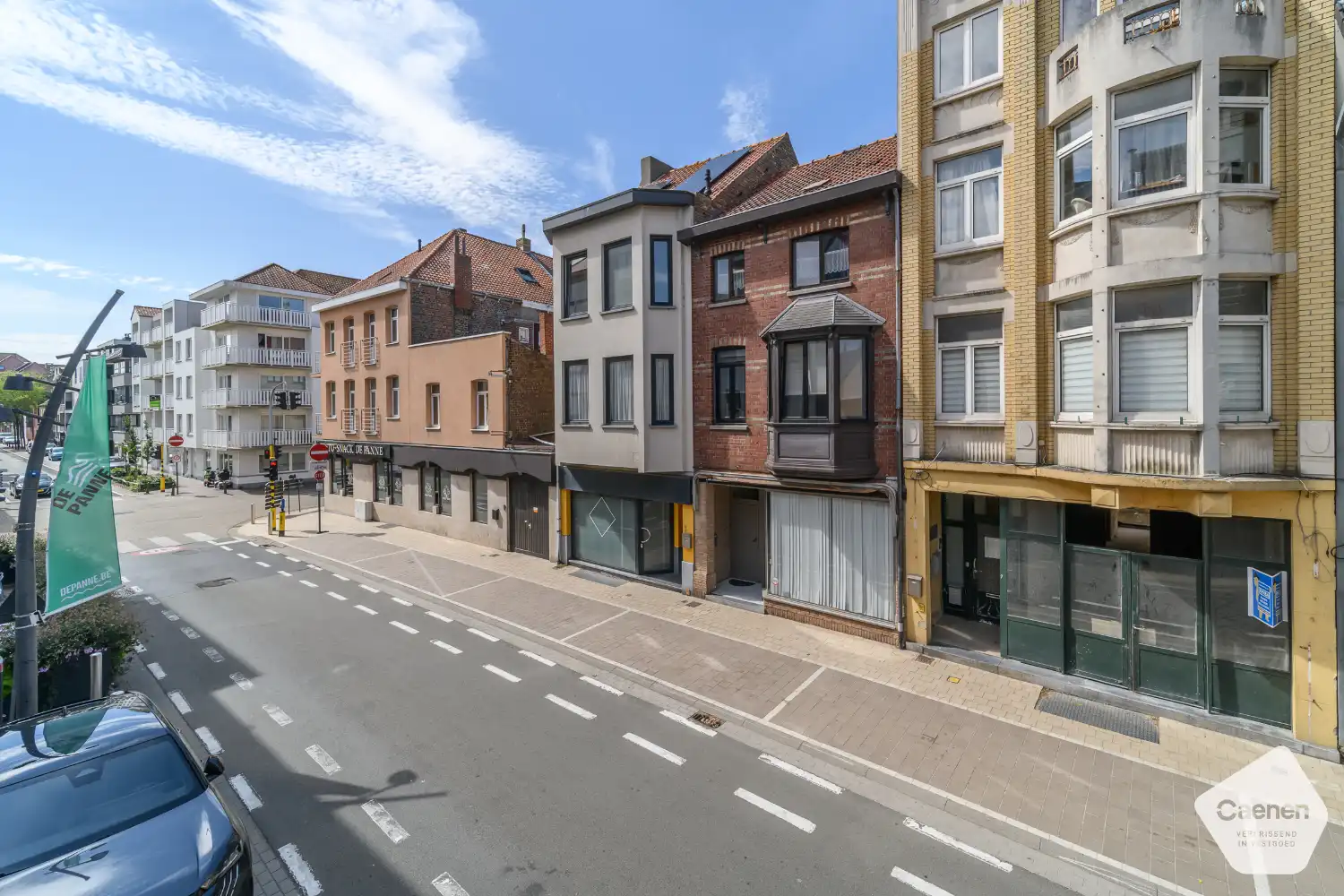 Ruime woning met handelsruimte in het centrum van De Panne foto 25