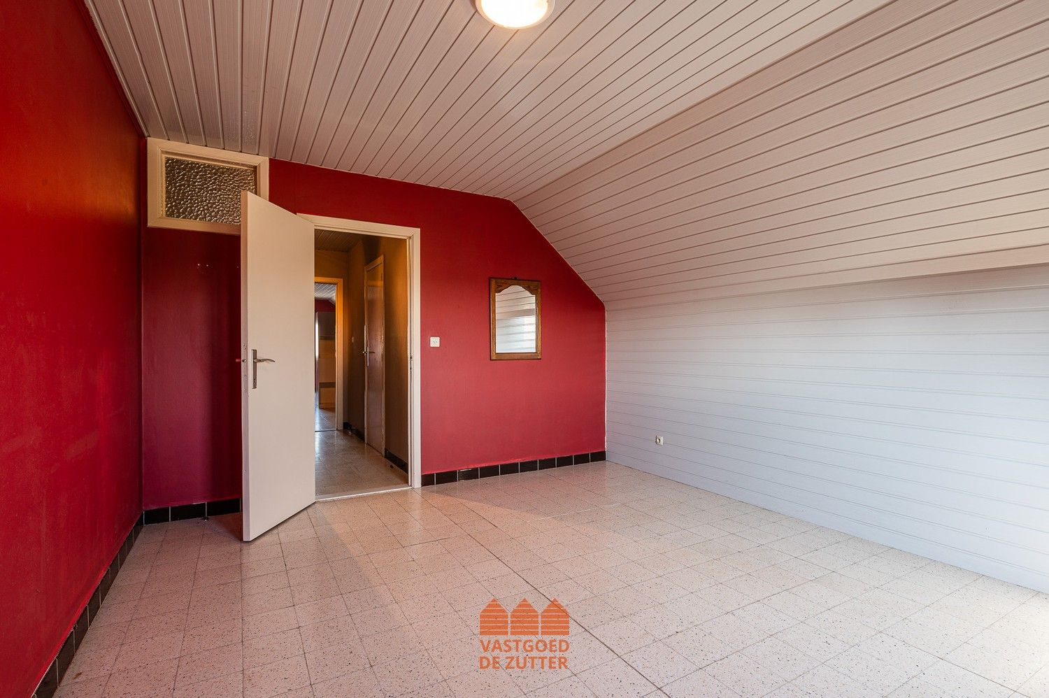 Te renoveren halfopen woning met prachtig vergezicht op unieke locatie foto 20