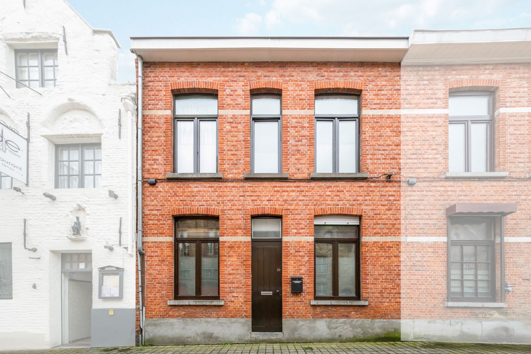 Rustig en centraal gelegen woning met potentieel. foto 1