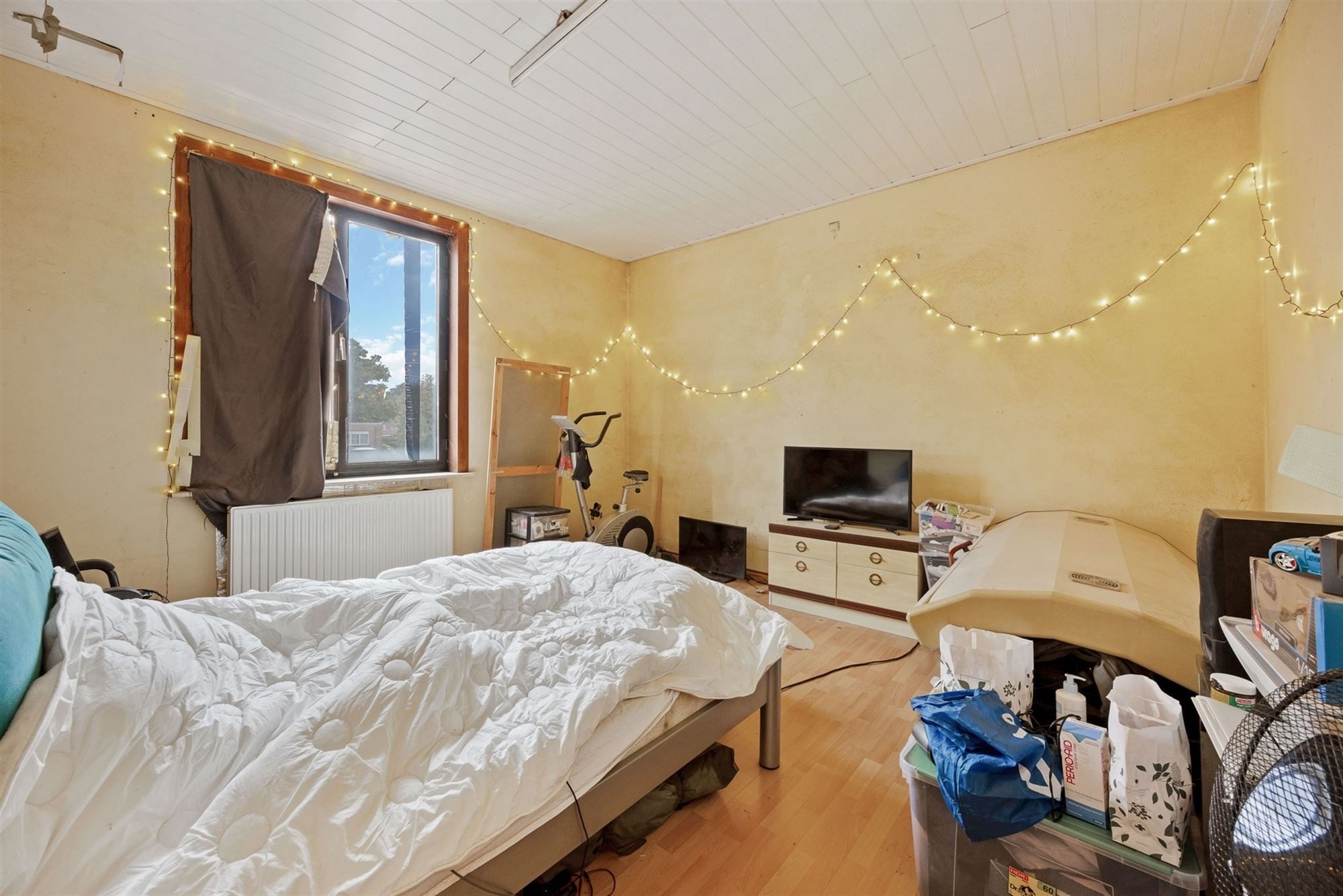 TE RENOVEREN WONING OP RUSTIGE LIGGING VLAKBIJ LEOPOLDSBURG CENTRUM foto 9