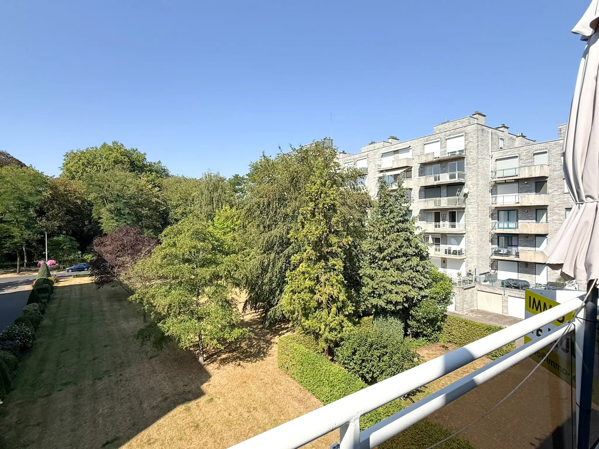 Rustig gelegen appartement dichtbij het centrum van Beveren met autostaanplaats foto 10