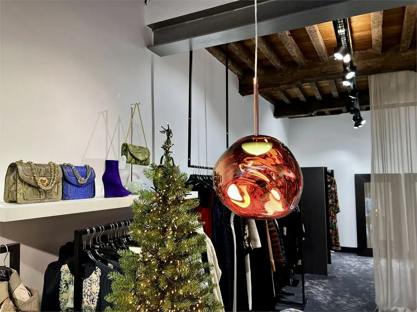 KARAKTERVOL COMMERCIEEL  PAND HARTJE MECHELEN foto 15