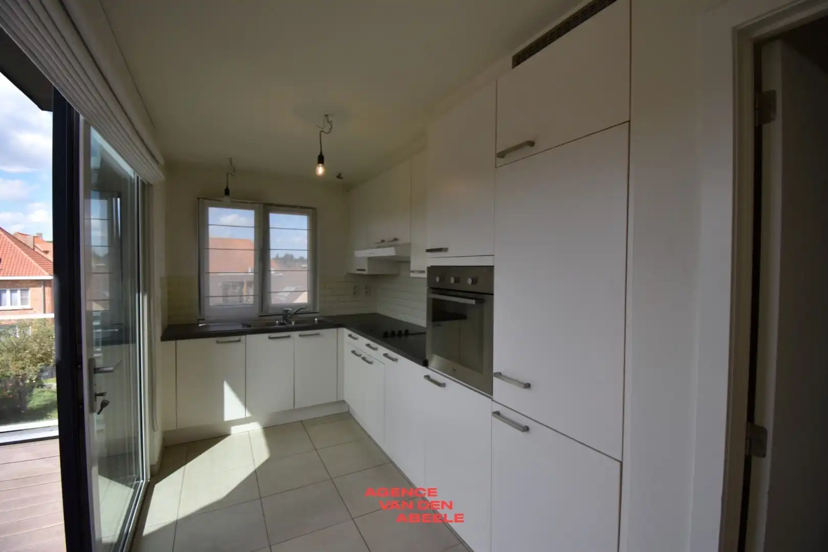 Opbrengsteigendom met 6 appartementen en 7 garages  foto 7