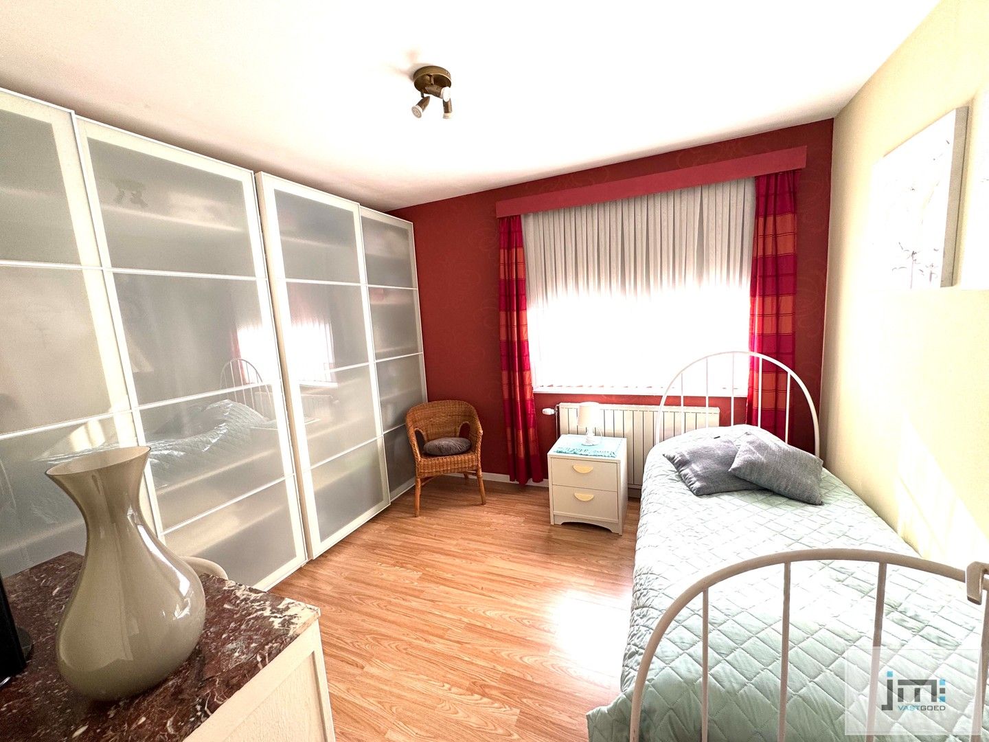 Instapklare en energiezuinige woning in hartje Borgloon foto 7