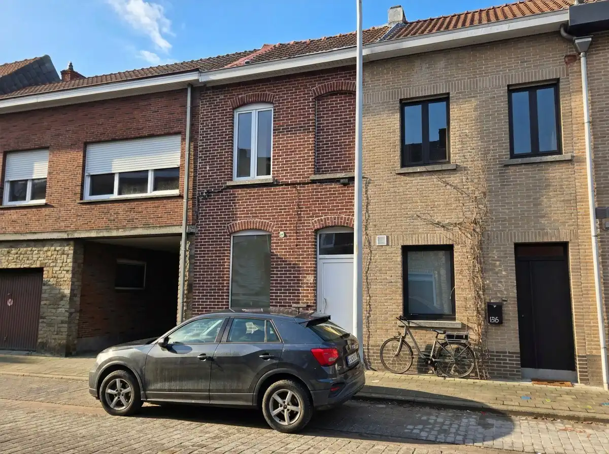 Gerenoveerde woning met tuin en parkeerplaats - 1 slaapkamer.  foto {{pictureIndex}}