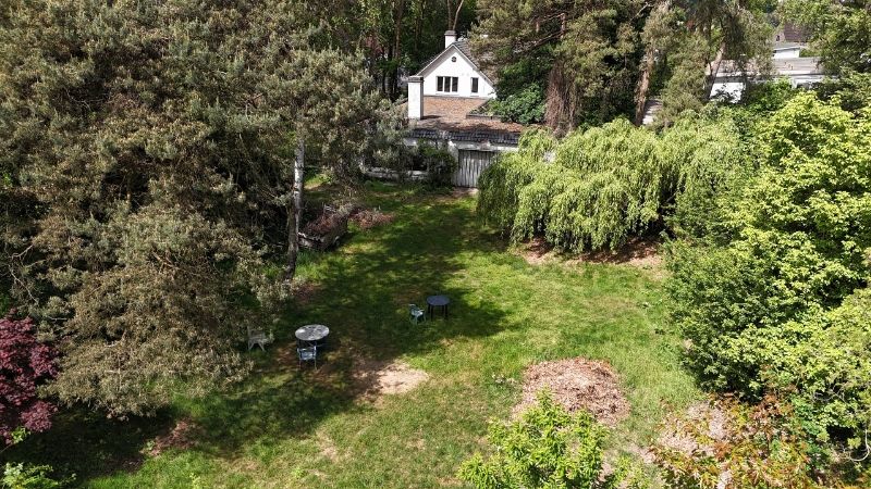 Rustig en gunstig gelegen te renoveren villa van 375m² op 48 are foto 17