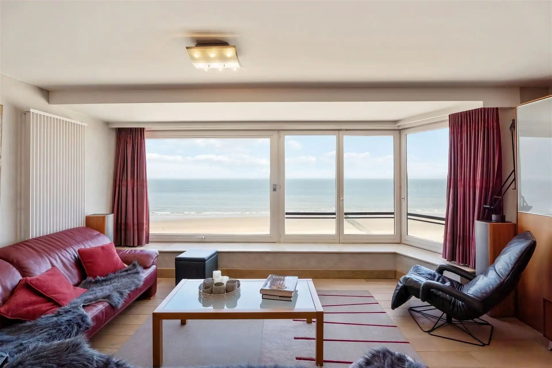 INDRUKWEKKEND UITZICHT / ZEEDIJK  foto 2