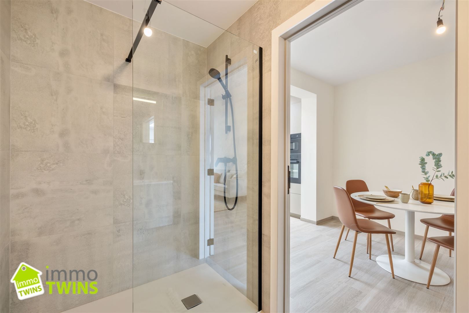 Volledig gerenoveerde woning in het hart van Kemzeke foto 10
