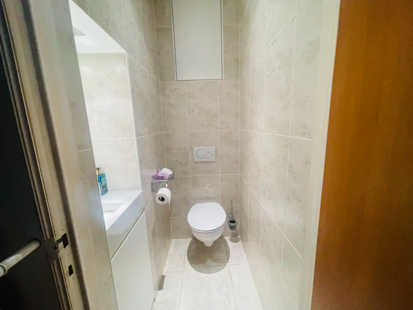 Brugge centrum, vlakbij Smedenpoort , Vestingen , t' Zand en station Ruime degelijk GEBOUWDE BEL-ETAGE  WONING met  GARAGE van circa 90 m³, 3 SLPKS en zonneterras. foto 11