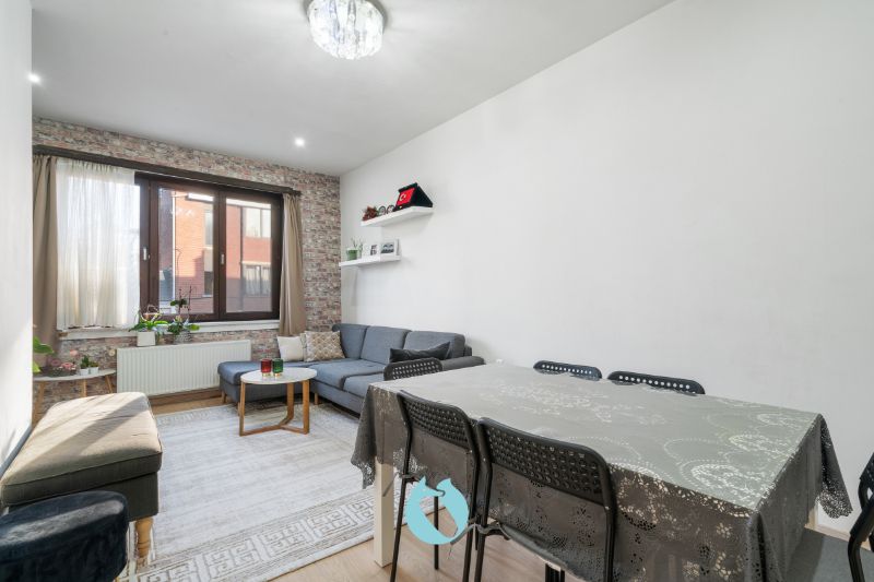 Woning met handels- of praktijkruimte foto 2